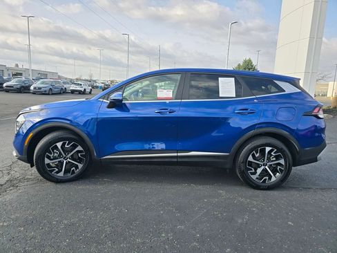 Used 2025 Kia Sportage EX FWD image 5