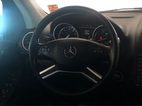 Used 2011 Mercedes-Benz GL 450 4MATIC image 16