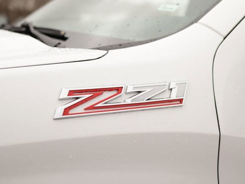 Used 2024 Chevrolet Silverado 1500 LT w/ Z71 Off-Road Package image 35