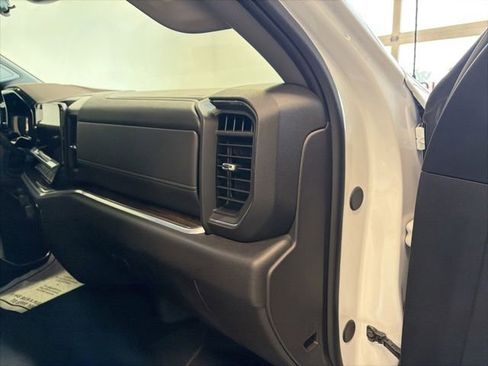 Used 2025 Chevrolet Silverado 1500 LT w/ Z71 Off-Road Package AWD/4WD image 36