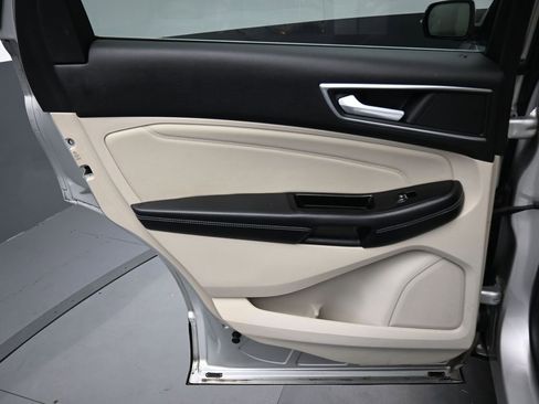 Used 2015 Ford Edge Titanium w/ Equipment Group 302A image 31