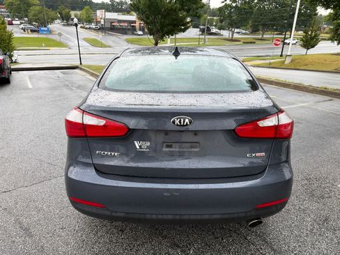 Used 2016 Kia Forte EX w/ EX Premium Package FWD image 9