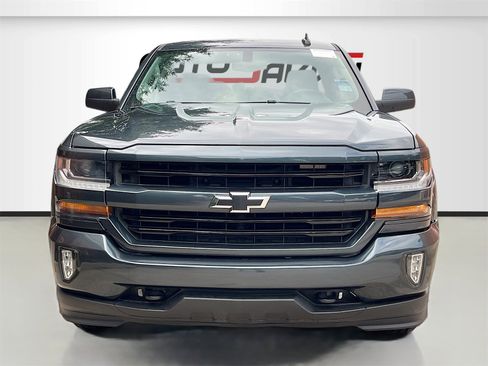 Used 2018 Chevrolet Silverado 1500 LT w/ All Star Edition image 2