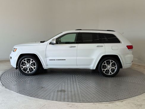 Used 2020 Jeep Grand Cherokee Overland AWD/4WD image 2