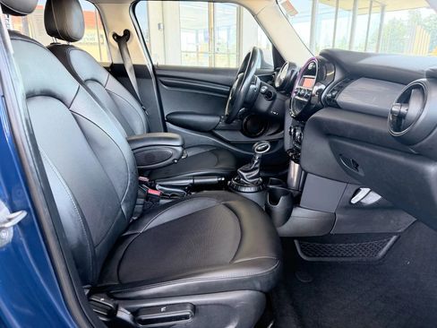 Used 2015 MINI Cooper 4-Door Hardtop image 21