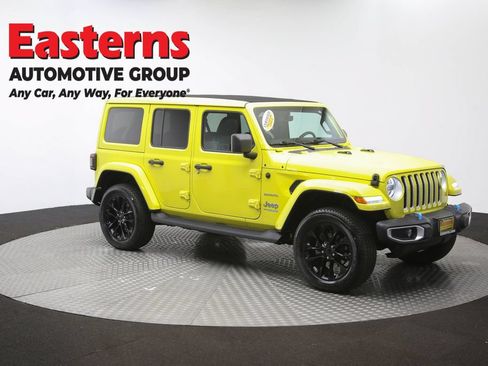 Used 2022 Jeep Wrangler Unlimited Sahara w/ Cold Weather Group AWD/4WD image 49