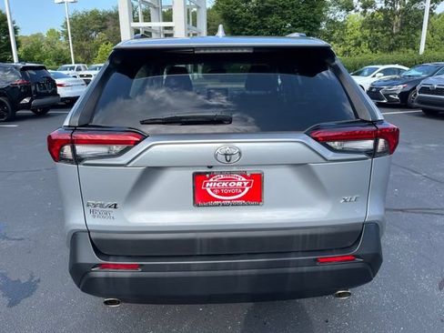 Used 2024 Toyota RAV4 XLE FWD image 8