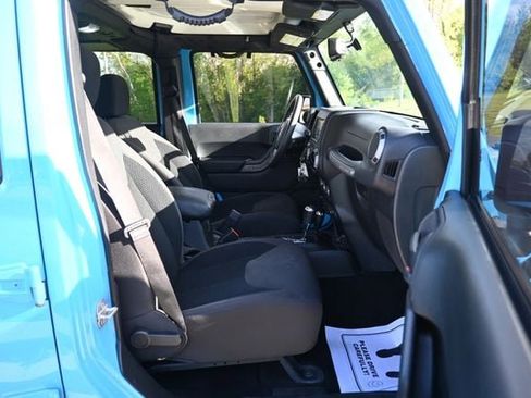 Used 2017 Jeep Wrangler Unlimited Sport AWD/4WD image 19