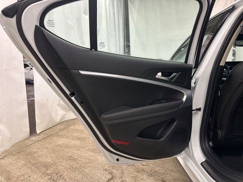 Used 2026 Genesis G70 2.5T image 18