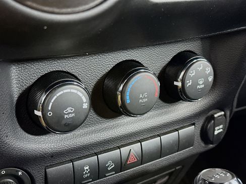 Used 2017 Jeep Wrangler Unlimited Sport w/ Quick Order Package 24S image 21