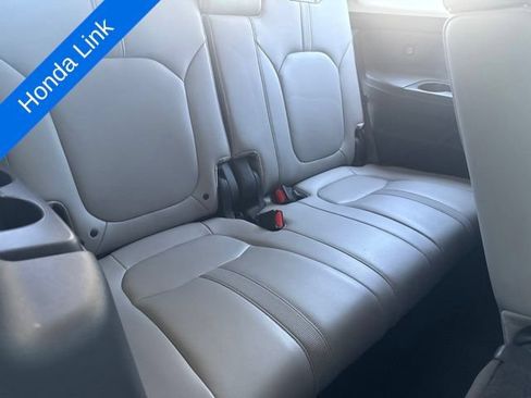 Used 2023 Honda Pilot Touring image 10