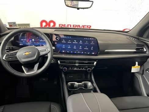 New 2026 Chevrolet Traverse LT FWD image 12