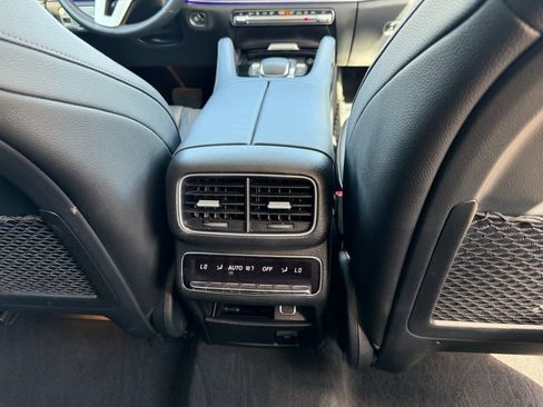 Used 2021 Mercedes-Benz GLS 450 4MATIC image 38