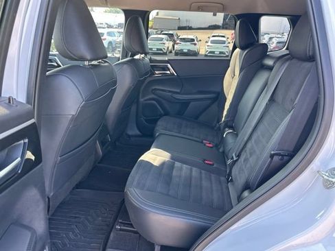 Used 2024 Mitsubishi Outlander SE AWD/4WD image 10