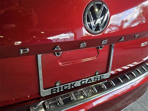 Used 2022 Volkswagen Passat 2.0T SE image 14