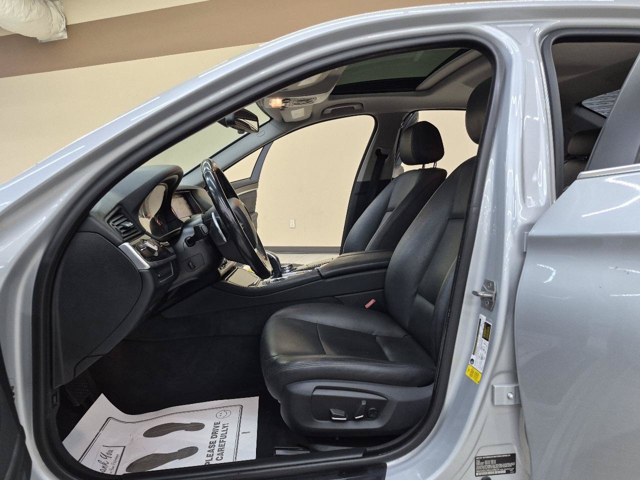Used 2016 BMW 528i Sedan RWD image 26