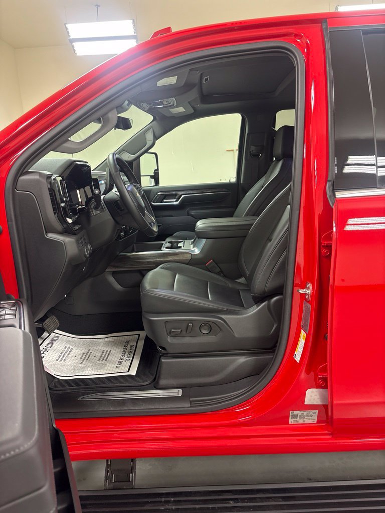 Used 2024 Chevrolet Silverado 3500 LTZ w/ LTZ Plus Package AWD/4WD image 10