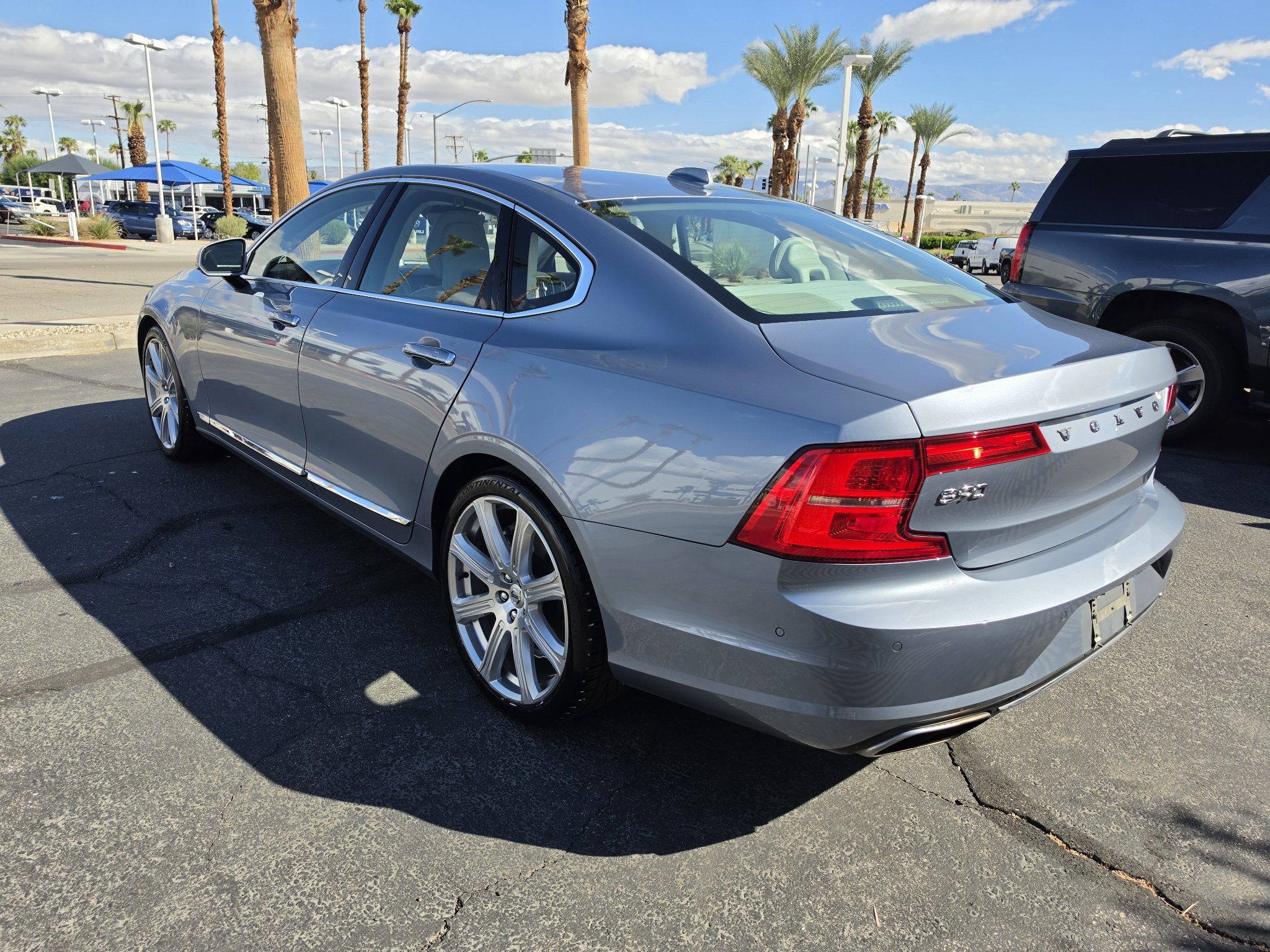 Used 2017 Volvo S90 T6 Inscription w/ Vision Package AWD/4WD image 3