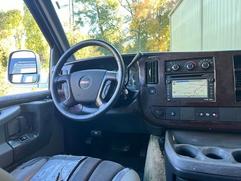 Used 2014 GMC Savana 1500 RWD image 15