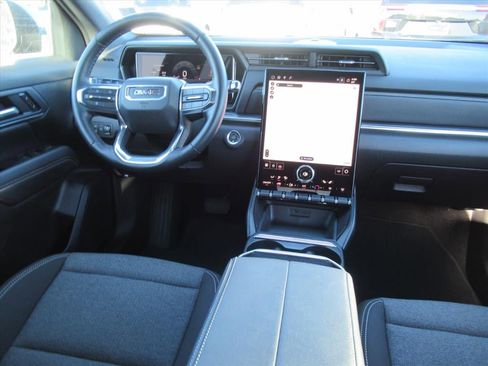 Used 2025 GMC Terrain Elevation AWD/4WD image 11