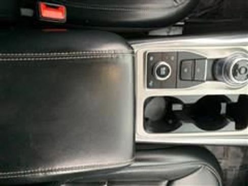 Used 2020 Ford Explorer XLT w/ Equipment Group 202A image 40