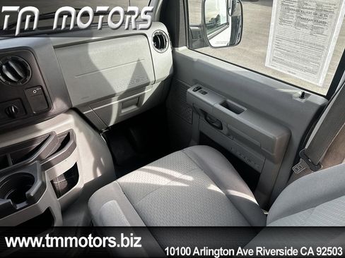 Used 2011 Ford E-350 and Econoline 350 XLT image 12