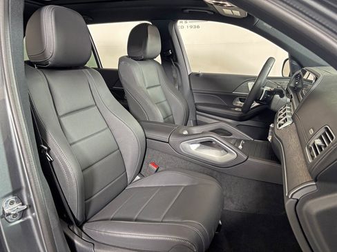 Used 2025 Mercedes-Benz GLS 450 4MATIC image 33