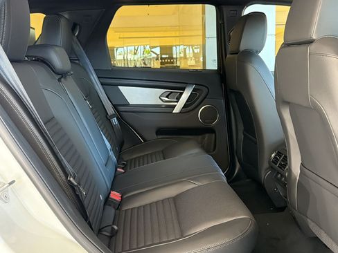 New 2026 Land Rover Discovery Sport Landmark AWD/4WD image 31