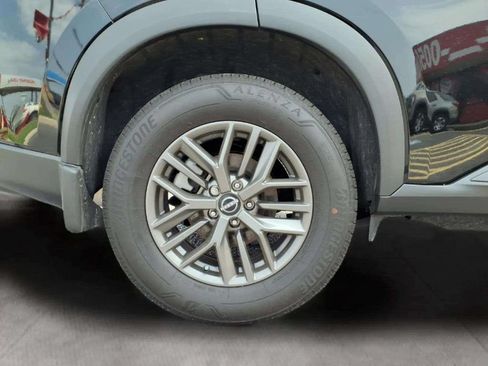 Used 2025 Nissan Rogue S FWD image 20