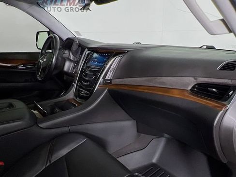 Used 2019 Cadillac Escalade Luxury AWD/4WD image 44