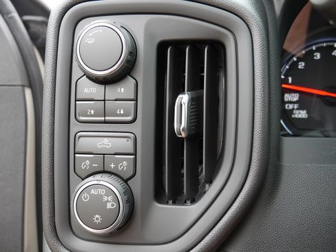 New 2026 Chevrolet Silverado 1500 Custom Trail Boss w/ LPO, Dark Essentials Package AWD/4WD image 21