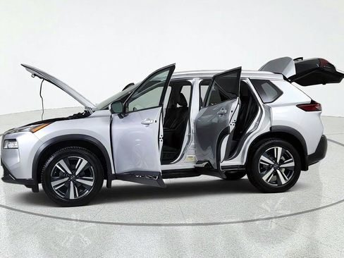 Used 2022 Nissan Rogue SL AWD/4WD image 11