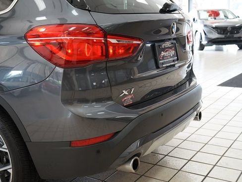 Used 2021 BMW X1 xDrive28i w/ Convenience Package AWD/4WD image 16