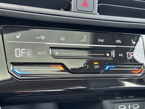 New 2026 Volkswagen Jetta SE image 18