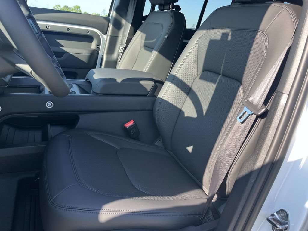 New 2026 Land Rover Defender 110 S AWD/4WD image 12