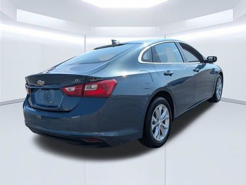 Used 2025 Chevrolet Malibu LT FWD image 4