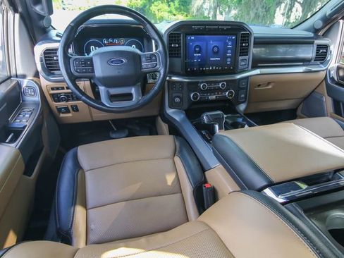 Used 2022 Ford F150 Lariat w/ Bed Utility Package RWD image 16