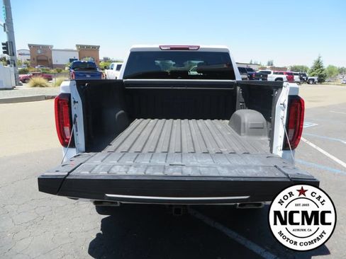 Used 2025 GMC Sierra 1500 AT4 AWD/4WD image 11