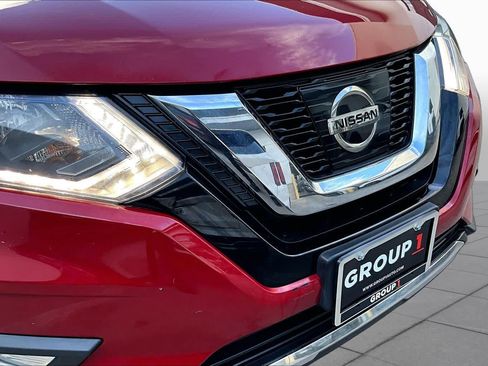 Used 2017 Nissan Rogue SV w/ Sun & Sound Touring Package AWD/4WD image 30
