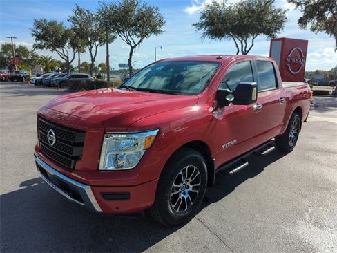 Certified 2021 Nissan Titan SV w/ SV Convenience Package image 10