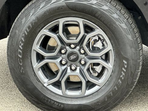 Used 2025 Ford Expedition Active AWD/4WD image 34