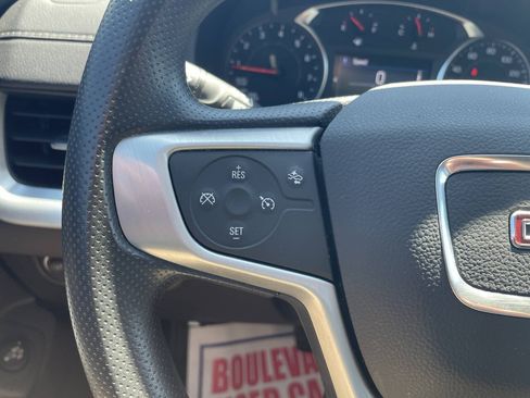 Used 2024 GMC Terrain SLE w/ Driver Convenience Package AWD/4WD image 17