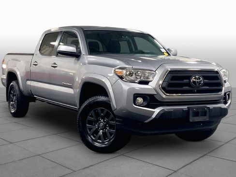 Used 2021 Toyota Tacoma SR5 AWD/4WD image 3