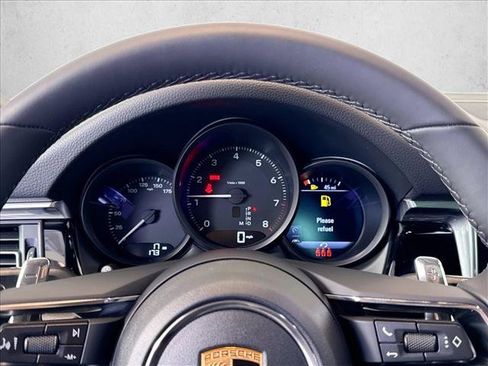 Certified 2026 Porsche Macan AWD/4WD image 15