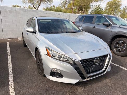 Used 2019 Nissan Altima 2.5 SV FWD image 4