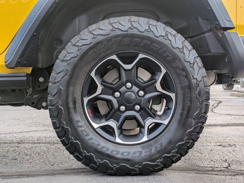 Used 2020 Jeep Wrangler Unlimited Rubicon w/ Quick Order Package 28Y Recon AWD/4WD image 12