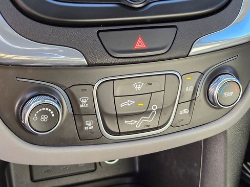 Used 2020 Chevrolet Equinox LS w/ LS Convenience Package image 20