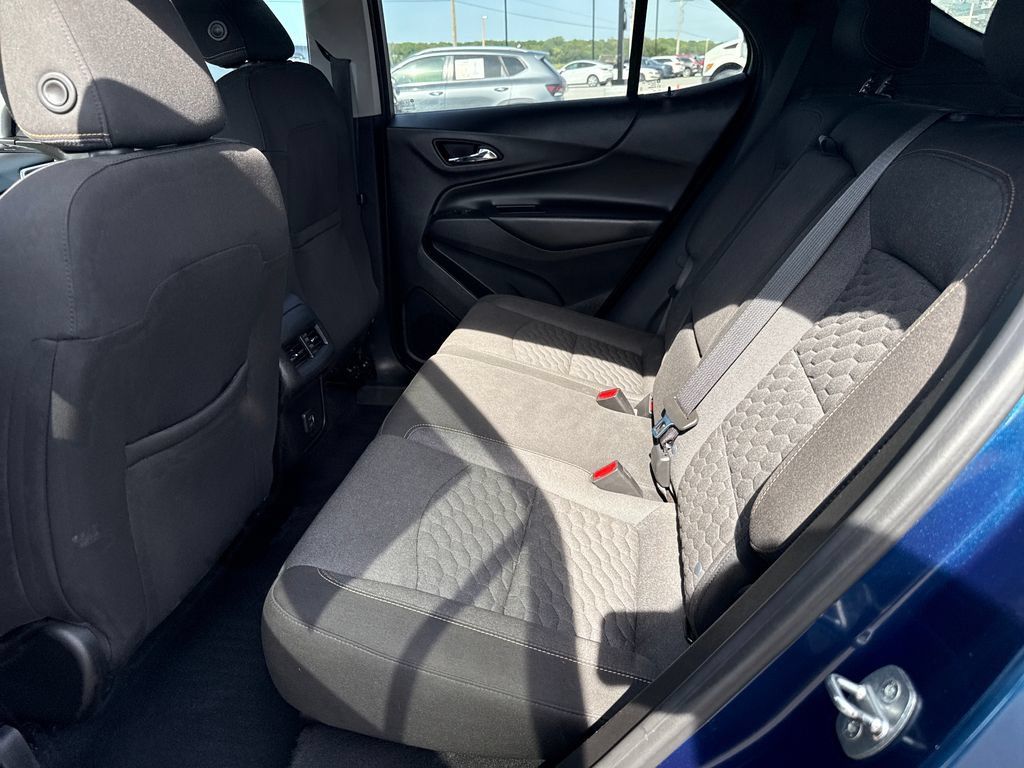 Used 2021 Chevrolet Equinox LT AWD/4WD image 25