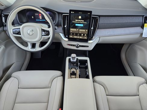 New 2026 Volvo XC90 B6 Ultra w/ Protection Package image 27