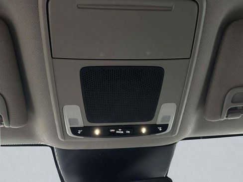 Used 2025 Honda Pilot EX-L image 34